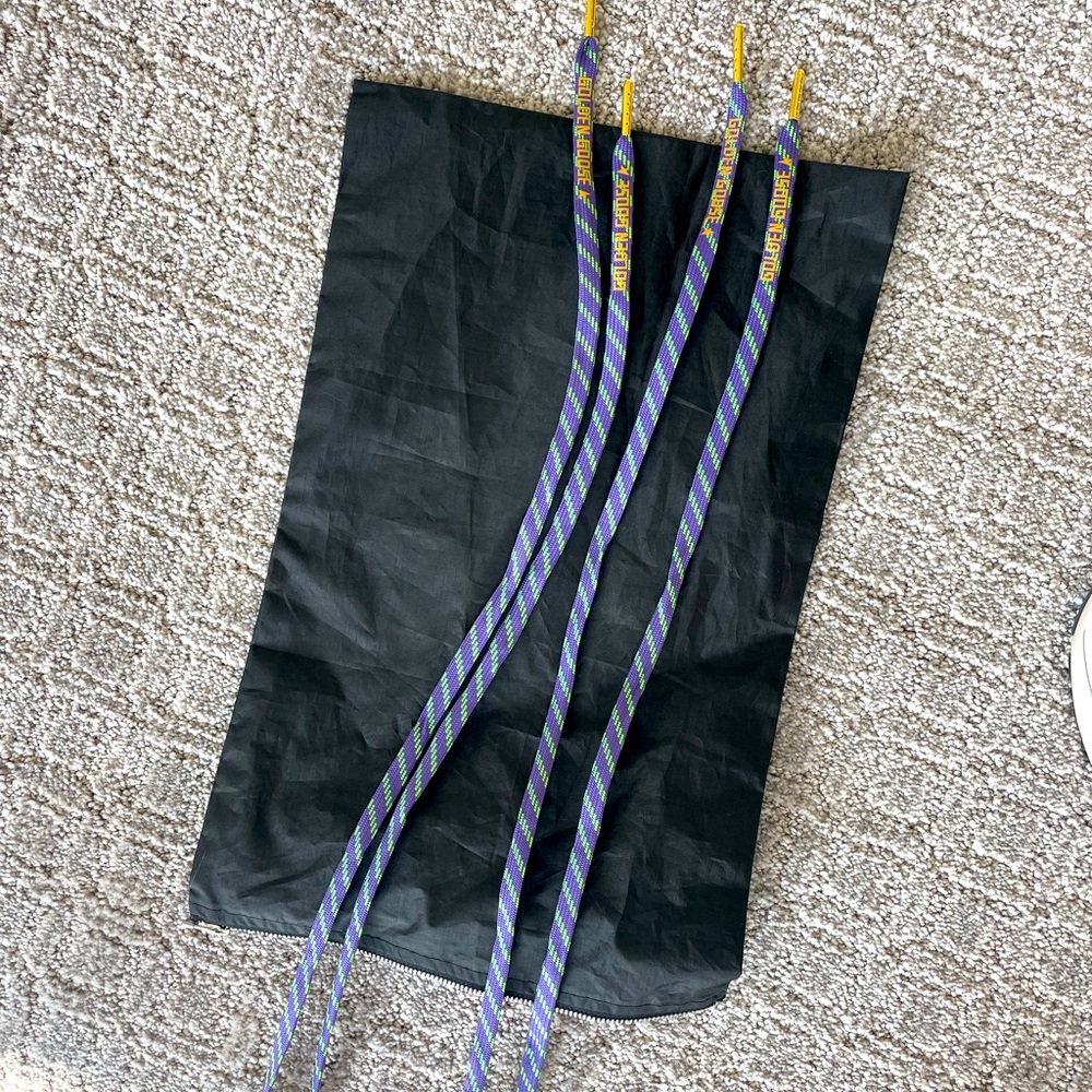 Golden Goose shoe strings.